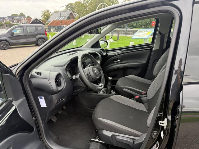 Toyota AYGO X 1.0 VVT-i MT Play bj2023/achteruitrijcamera/NAP/historie aanwezig