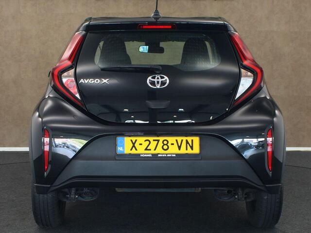 Toyota AYGO X 1.0 VVT-i MT Play - ORIGINEEL NEDERLANDSE AUTO - ACHTERUITRIJCAMERA - AIRCO - LED KOPLAMPEN - APPLE CARPLAY/ANDROID AUTO - CRUISE CONTROL ADAPTIEF - GROOTLICHT ASSISTANT