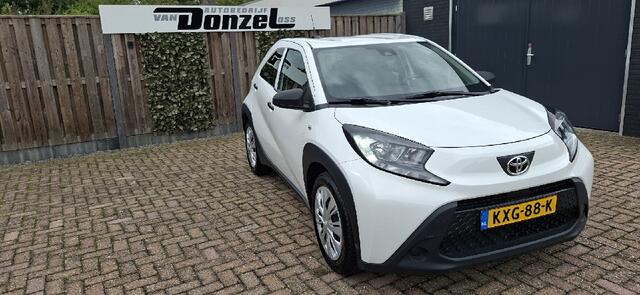 Toyota AYGO X 1.0 VVT-i MT Car-play