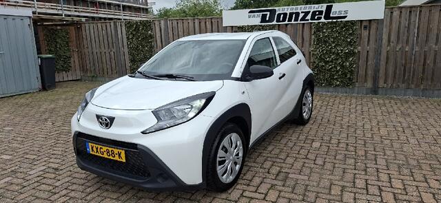Toyota AYGO X 1.0 VVT-i MT Car-play