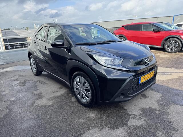 Toyota AYGO X 1.0 VVT-i MT Play Apple Carplay en/of Android auto navigatie, Achteruitrijcamera, Adaptieve cruise control, 1e eign. Nieuw geleverd, NL-auto
