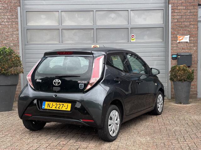 Toyota AYGO 1.0 VVT-i x-fun