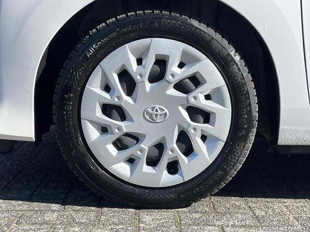 Toyota AYGO 1.0 VVT-i x-play | 5 deurs | Carplay | Parkeercamera | Navigatie |
