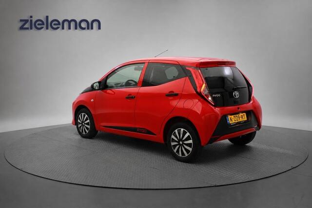 Toyota AYGO 1.0 VVT-I X-Fun Sport 5 Deurs - Airco, Multifunctioneel stuur, Bluetooth