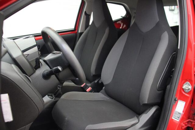 Toyota AYGO 1.0 VVT-I X-Fun Sport 5 Deurs - Airco, Multifunctioneel stuur, Bluetooth