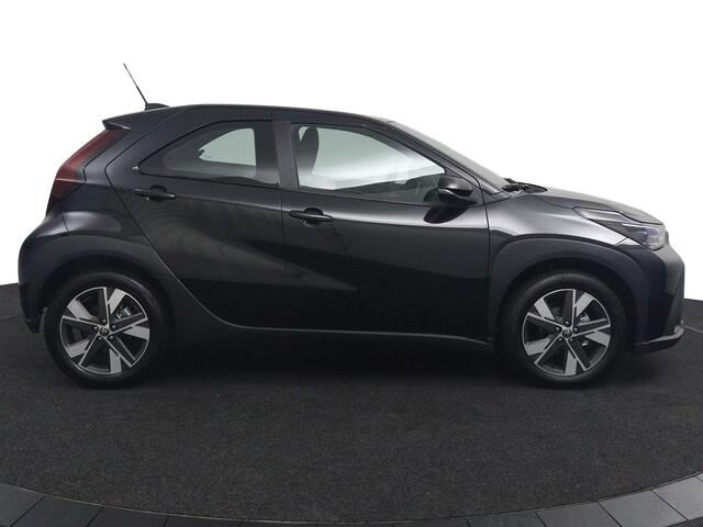 Toyota AYGO X Hybrid 115 play | Go Pack | Nieuwe Auto | Uit Voorraad Leverbaar | €1500 Korting |