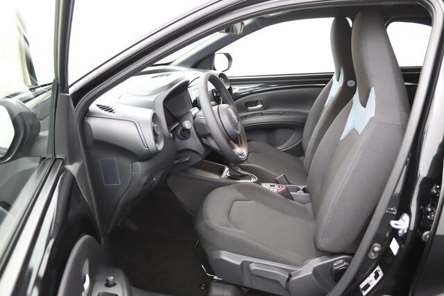 Toyota AYGO X Hybrid 115 play | Go Pack | Nieuwe Auto | Uit Voorraad Leverbaar | €1500 Korting |