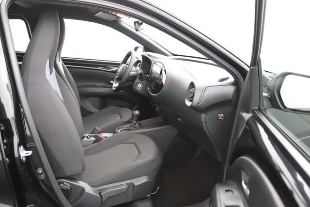 Toyota AYGO X Hybrid 115 play | Go Pack | Nieuwe Auto | Uit Voorraad Leverbaar | €1500 Korting |