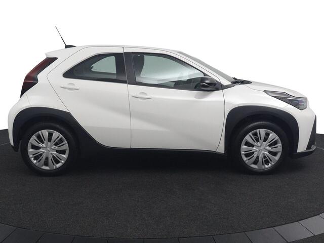 Toyota AYGO X Hybrid 115 play | Nieuwe Auto | Uit Voorraad Leverbaar | €1500 Korting |