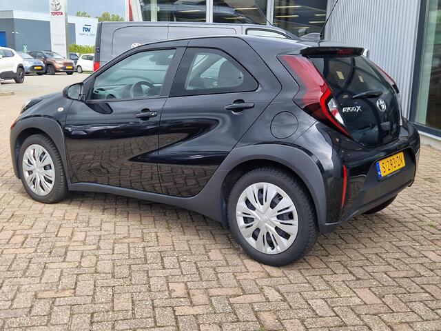 Toyota AYGO X 1.0 VVT-i MT Play