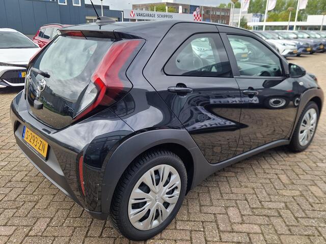 Toyota AYGO X 1.0 VVT-i MT Play