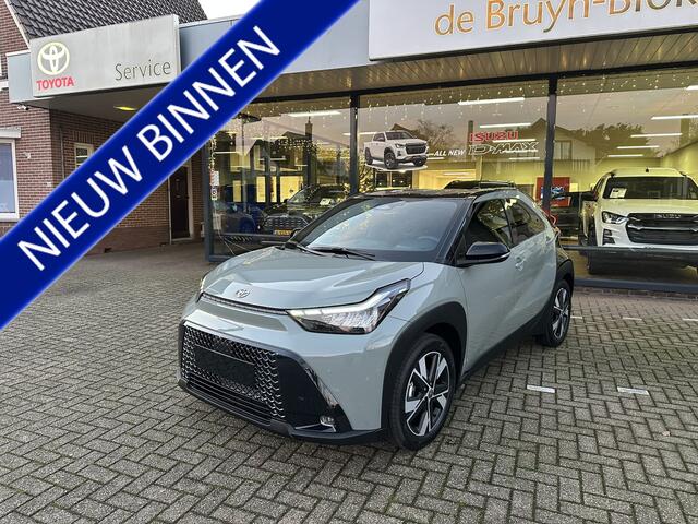 Toyota AYGO X Hybrid 115 pulse stoelverwarming / keyless start / parkeersensoren voor + achter / Navigatie / Apple Carplay / Android Auto / parkeercamera / 10 jaar Toyota garantie / rijklaarprijs incl. Toyota Pechhulppas