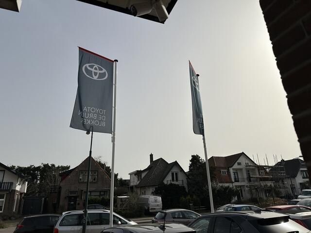 Toyota AYGO X Hybrid 115 pulse stoelverwarming / keyless start / parkeersensoren voor + achter / Navigatie / Apple Carplay / Android Auto / parkeercamera / 10 jaar Toyota garantie / rijklaarprijs incl. Toyota Pechhulppas
