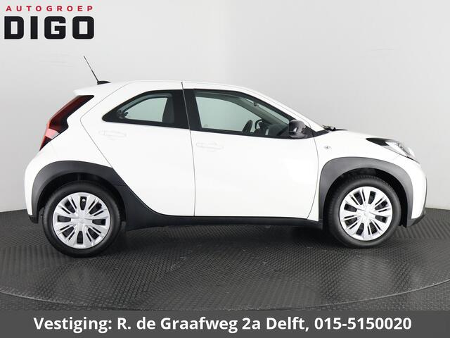 Toyota AYGO X 1.0 VVT-i MT Play | SLECHTS 5.300 KM! | Apple Carplay & AndroidAUTO | Camera | 1e eigenaar |