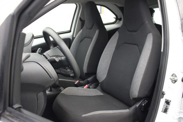 Toyota AYGO 1.0 VVT-i MT - Carplay, Adaptive Cruise, Airco