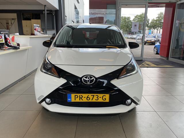 Toyota AYGO 1.0 VVT-i x-play,Navigatie,Apple Carplay Andriod/Auto,Airco,Achteruitrijcamera,Bluetooth,Snelheidsbegrenzer,Elektrischpakket,Ipod Usb Aansluiting