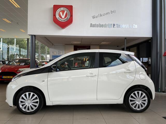 Toyota AYGO 1.0 VVT-i x-play,Navigatie,Apple Carplay Andriod/Auto,Airco,Achteruitrijcamera,Bluetooth,Snelheidsbegrenzer,Elektrischpakket,Ipod Usb Aansluiting
