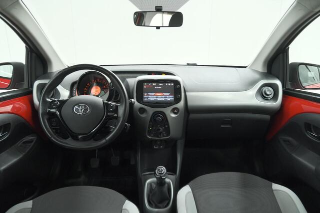 Toyota AYGO 1.0 VVT-i X-play | Camera | Airconditioning | Allseasonbanden