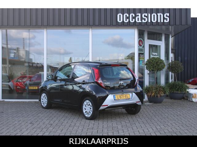 Toyota AYGO 1.0 VVT-i x-play