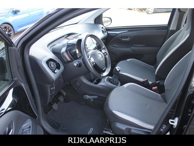 Toyota AYGO 1.0 VVT-i x-play