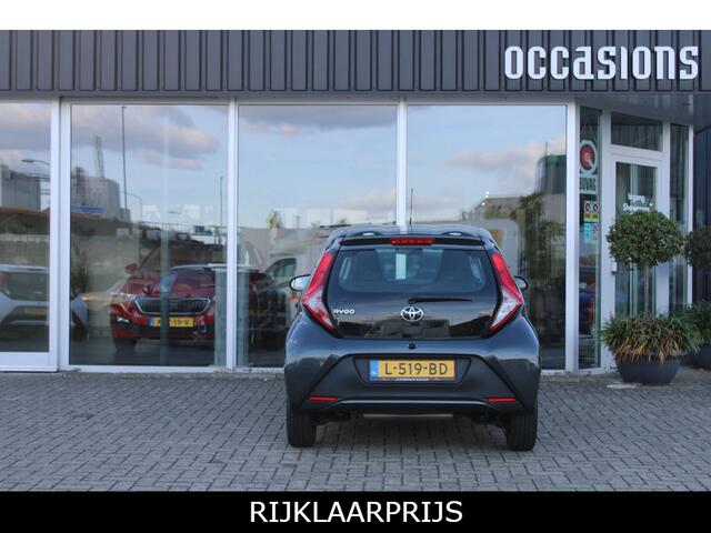 Toyota AYGO 1.0 VVT-i x-fun