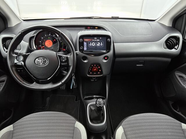 Toyota AYGO 1.0 VVT-i x-Joy | Climate Control | DAB | Automatische verlichting | Velgen 15" | Apple CarPlay/Android Auto | Achteruitrijcamera | Bluetooth |