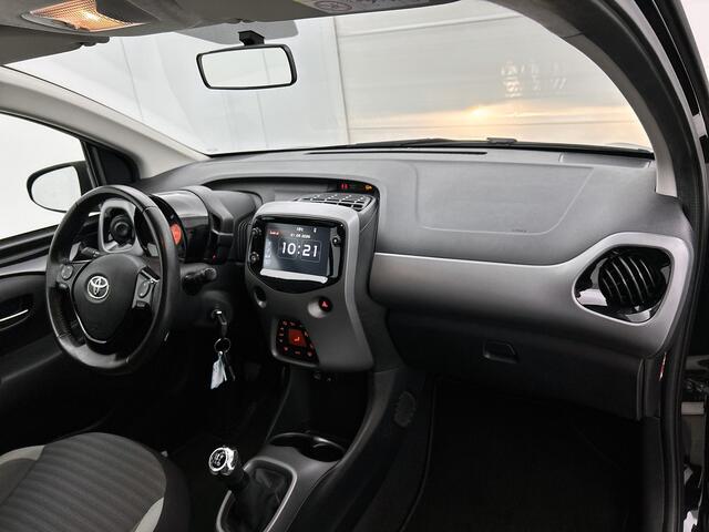 Toyota AYGO 1.0 VVT-i x-Joy | Climate Control | DAB | Automatische verlichting | Velgen 15" | Apple CarPlay/Android Auto | Achteruitrijcamera | Bluetooth |