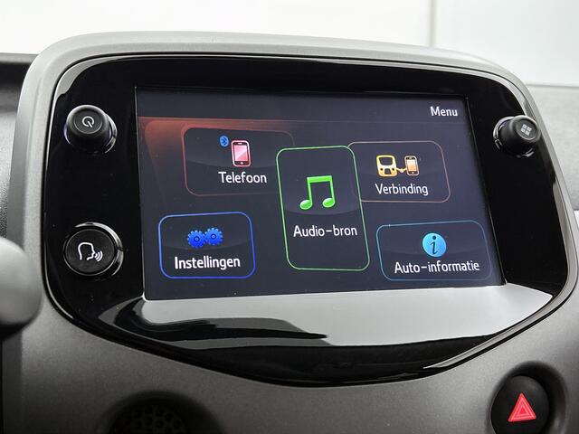 Toyota AYGO 1.0 VVT-i x-Joy | Climate Control | DAB | Automatische verlichting | Velgen 15" | Apple CarPlay/Android Auto | Achteruitrijcamera | Bluetooth |