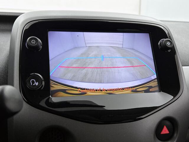 Toyota AYGO 1.0 VVT-i x-Joy | Climate Control | DAB | Automatische verlichting | Velgen 15" | Apple CarPlay/Android Auto | Achteruitrijcamera | Bluetooth |