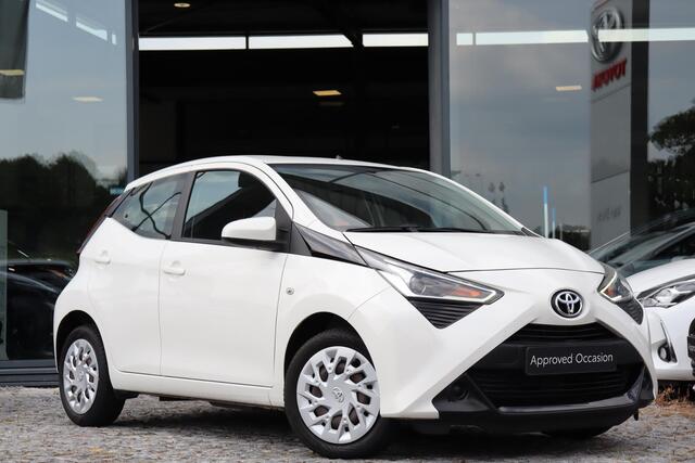 Toyota AYGO 1.0 VVT-i X-Play, Navi, Camera, LED speed limiter.