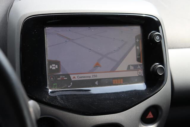 Toyota AYGO 1.0 VVT-i X-Play, Navi, Camera, LED speed limiter.