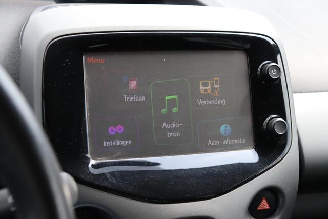Toyota AYGO 1.0 VVT-i X-Play, Navi, Camera, LED speed limiter.