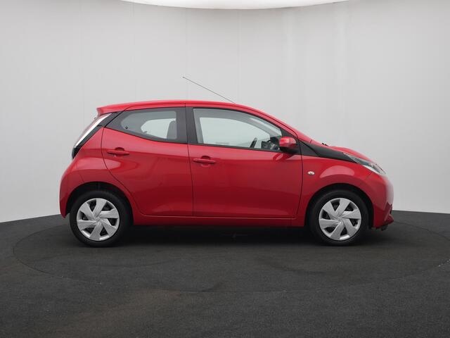 Toyota AYGO 1.0 VVT-i x-play