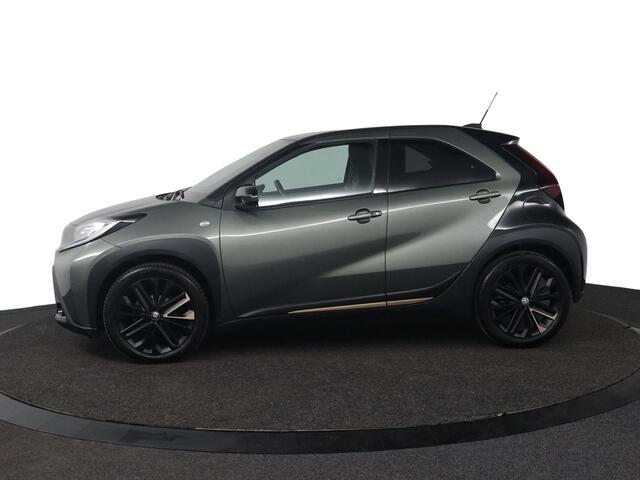 Toyota AYGO X 1.0 VVT-i S-CVT Premium | Eerste eigenaar | Stoel verwarming | Navigatie |