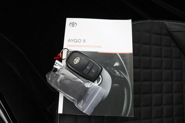 Toyota AYGO X 1.0 VVT-i S-CVT Premium | Eerste eigenaar | Stoel verwarming | Navigatie |