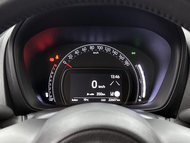 Toyota AYGO X 1.0 VVT-i MT Play | BTW Voertuig | Apple CarPlay/Android Auto | Cruise Control Adaptive | Airco | Achteruitrijcamera | Elektrische Ramen voor | Elektrisch verstelbare buitenspiegels |