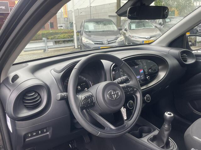 Toyota AYGO X 1.0 VVT-i MT Play