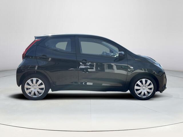 Toyota AYGO 1.0 VVT-i x-play | 5 deurs| Airconditioning | Carplay | Parkeercamera |