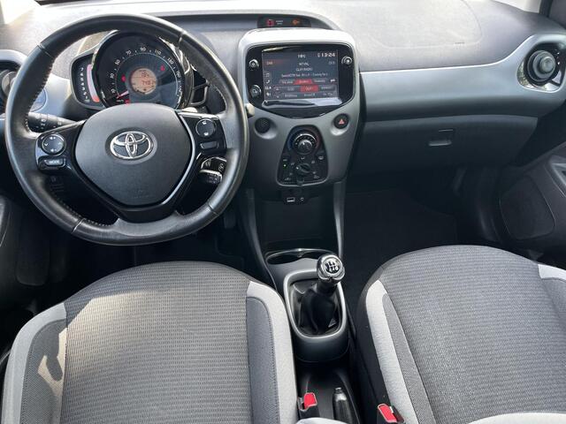 Toyota AYGO 1.0 VVT-i x-play | 5 deurs| Airconditioning | Carplay | Parkeercamera |