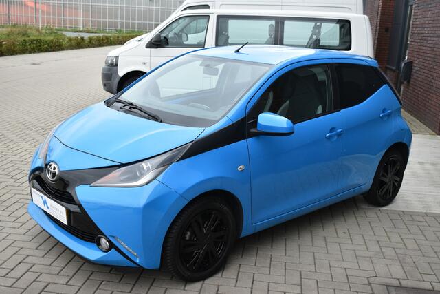 Toyota AYGO 1.0 VVT-i x-sport