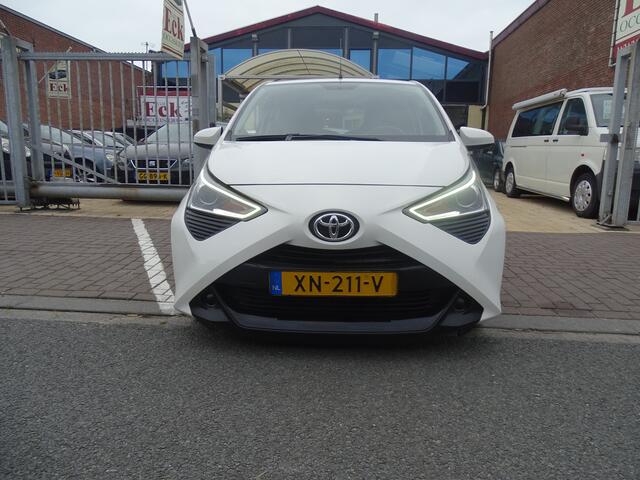 Toyota AYGO 1.0 VVT-i x-play