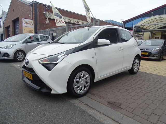 Toyota AYGO 1.0 VVT-i x-play