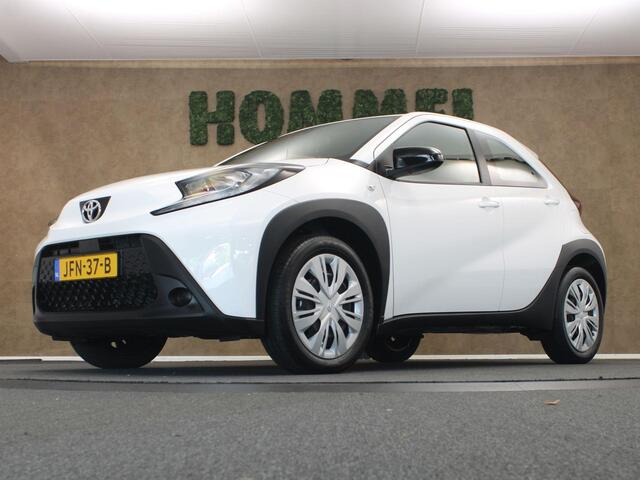 Toyota AYGO X 1.0 VVT-i MT Play - ORIGINEEL NEDERLANDSE AUTO - AFKOMSTIG VAN 1E EIGENAAR - AIRCO - ADAPTIEVE CRUISE CONTROL - CAMERA - APPLE CARPLAY/ ANDROID AUTO - 17 INCH WIELEN - LICHTSENSOR - ELEKTRISCHE RAMEN VOOR - ELEKTRISCH BEDIENBARE BUITENSPIEGELS