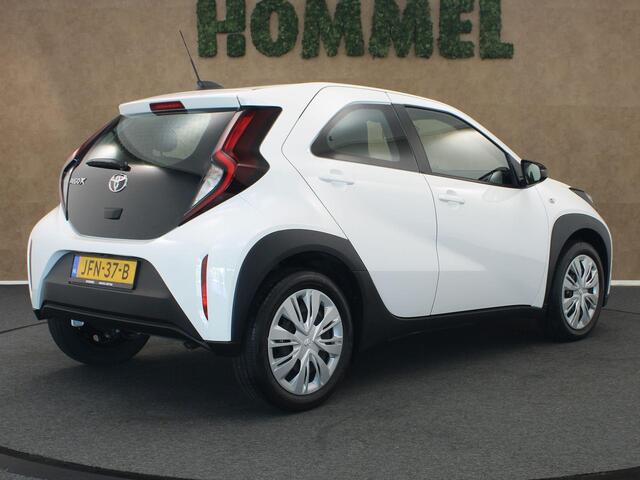 Toyota AYGO X 1.0 VVT-i MT Play - ORIGINEEL NEDERLANDSE AUTO - AFKOMSTIG VAN 1E EIGENAAR - AIRCO - ADAPTIEVE CRUISE CONTROL - CAMERA - APPLE CARPLAY/ ANDROID AUTO - 17 INCH WIELEN - LICHTSENSOR - ELEKTRISCHE RAMEN VOOR - ELEKTRISCH BEDIENBARE BUITENSPIEGELS
