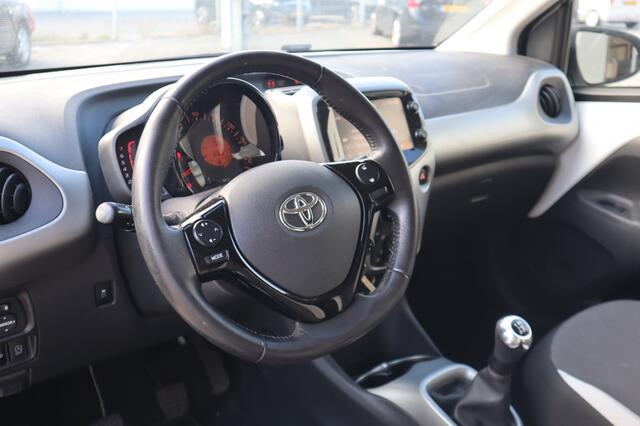 Toyota AYGO 1.0 VVT-i x-play Carplay | Camera