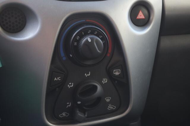 Toyota AYGO 1.0 VVT-i x-play Carplay | Camera