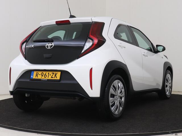 Toyota AYGO X 1.0 VVT-i MT Play | Dealer onderhouden | Apple CarPlay/Android Auto | Cruise Control Adaptive | Achteruitrijcamera | Airco | Bluetooth | Elektrische ramen voor | Elektrisch verstelbare buitenspiegels |