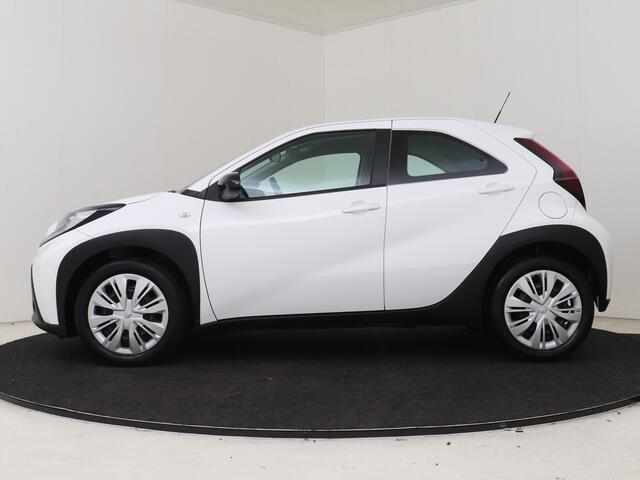 Toyota AYGO X 1.0 VVT-i MT Play | Dealer onderhouden | Apple CarPlay/Android Auto | Cruise Control Adaptive | Achteruitrijcamera | Airco | Bluetooth | Elektrische ramen voor | Elektrisch verstelbare buitenspiegels |