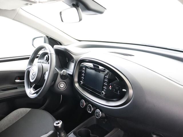 Toyota AYGO X 1.0 VVT-i MT Play | Dealer onderhouden | Apple CarPlay/Android Auto | Cruise Control Adaptive | Achteruitrijcamera | Airco | Bluetooth | Elektrische ramen voor | Elektrisch verstelbare buitenspiegels |