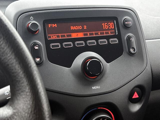 Toyota AYGO 1.0 VVT-i x-fun | Dealer onderhouden | Bluetooth | Airco | Elektrische ramen voor |